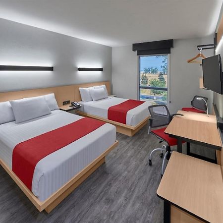 סמורה דה הידאלגו Hotel Best Place Express מראה חיצוני תמונה